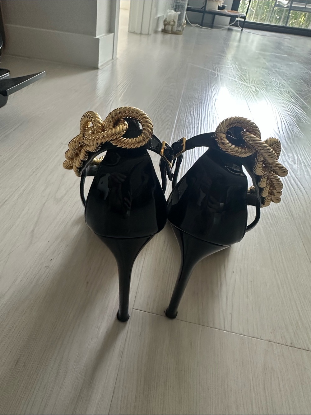Giuseppe Zanotti Black Patent Heels with Gold Rope Chain - Picture 4 of 5